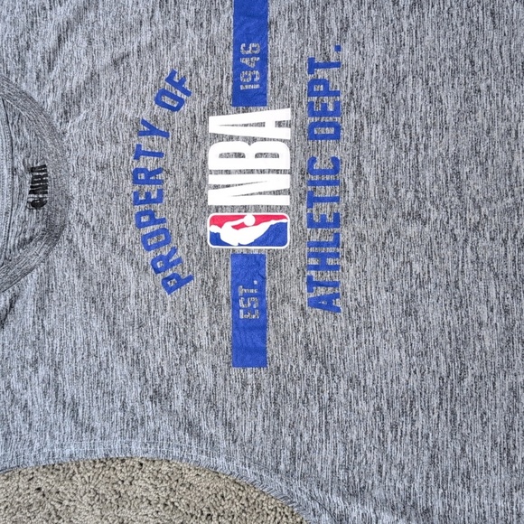 NBA Athletic Tank Top Dri Fit Logo Graphic Design Men's XL Gray Sleeveless - Picture 2 of 7